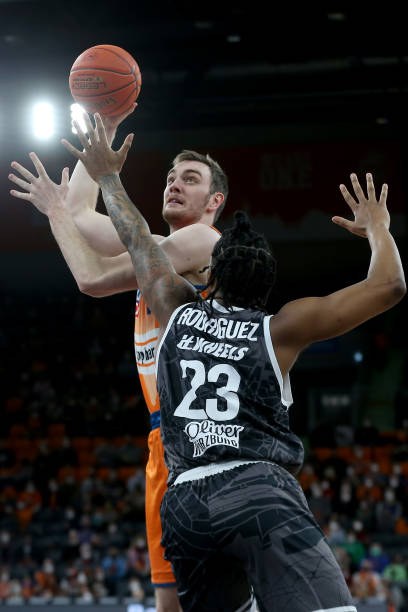 的紧张赛程 的紧张赛程