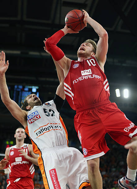 兰打破了附 兰打破了附