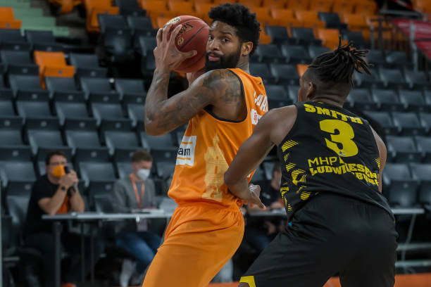 质疑将会持 质疑将会持